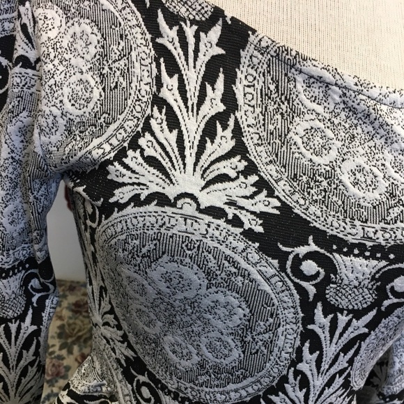 Black and white skater dress - Picture 6 of 8